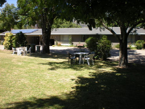 Willow Dene Holiday Apartments - ACT Tourism 20