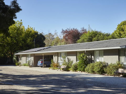 Willow Dene Holiday Apartments - ACT Tourism 9