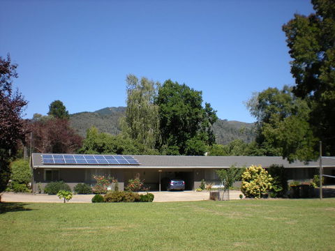 Willow Dene Holiday Apartments - ACT Tourism 18
