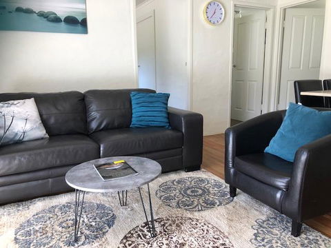 Willow Dene Holiday Apartments - ACT Tourism 1