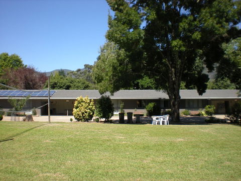 Willow Dene Holiday Apartments - ACT Tourism 17