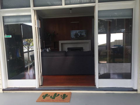 Growse House Yarram 3BR - ACT Tourism 5
