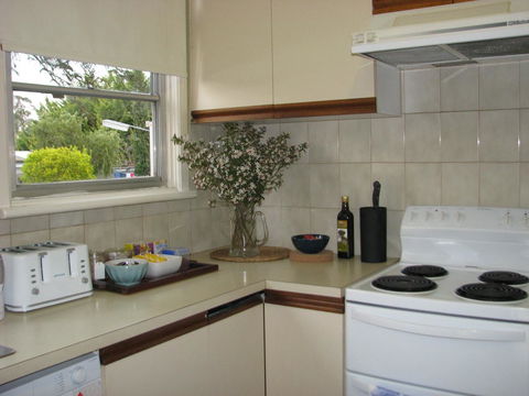 Growse House Yarram 3BR - ACT Tourism 7