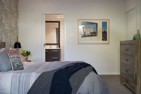 East Street Daylesford - ACT Tourism 24