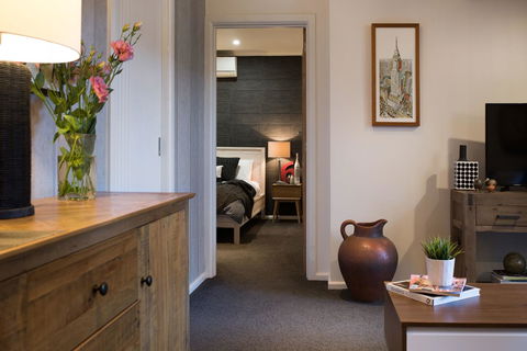East Street Daylesford - ACT Tourism 9