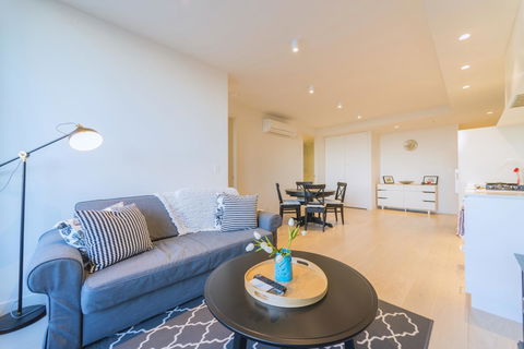 Pride Manor South Yarra - ACT Tourism 1