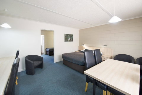 Box Hill Motel - ACT Tourism 1