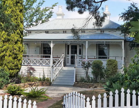 Fairbank House - ACT Tourism 0