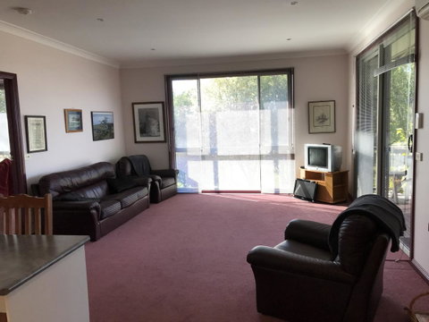 Eagle Bay Views - ACT Tourism 10
