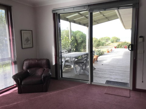 Eagle Bay Views - ACT Tourism 7
