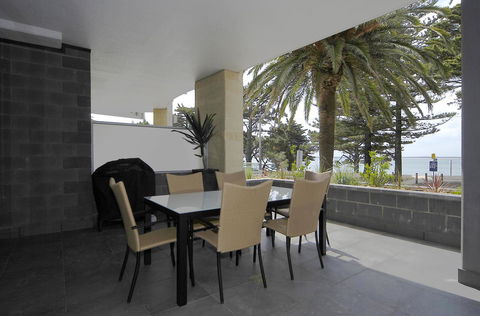 C-Scape Water Front Apartment - ACT Tourism 14