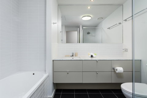 Accent Accommodation@Docklands - ACT Tourism 20