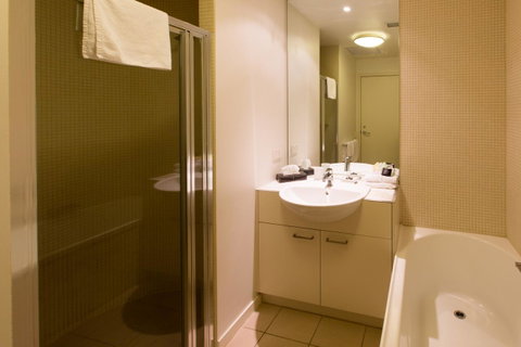 Accent Accommodation@Docklands - ACT Tourism 21