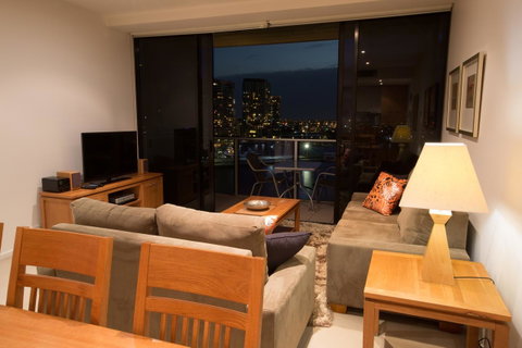 Accent Accommodation@Docklands - ACT Tourism 13