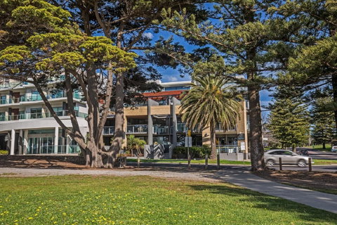 C-Scape Esplanade Cowes - ACT Tourism 4
