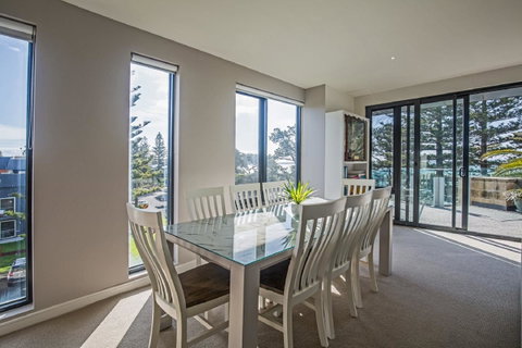 C-Scape Esplanade Cowes - ACT Tourism 12
