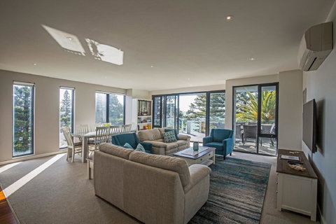 C-Scape Esplanade Cowes - ACT Tourism 0
