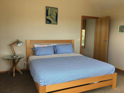 Apostle Hideaway - Central Port Campbell - ACT Tourism 7