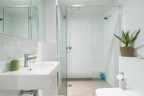 Complete Host The River Apartments - ACT Tourism 3