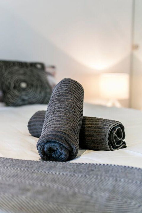 Complete Host The River Apartments - ACT Tourism 9