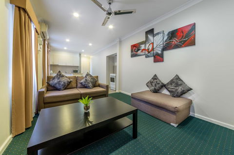 Melbourne's Princes Park Hotel - ACT Tourism 6