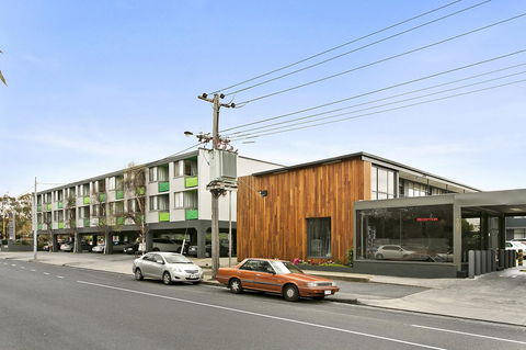 Melbourne's Princes Park Hotel - ACT Tourism 9