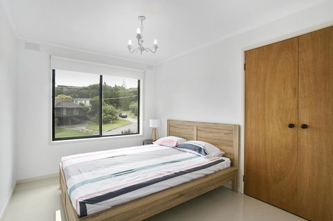 Fairhills - NEW LISTING, Beautifully Styled - ACT Tourism 4