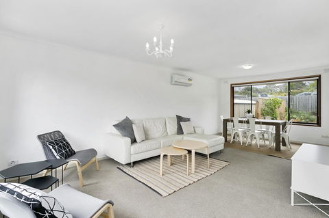 Fairhills - NEW LISTING, Beautifully Styled - ACT Tourism 3