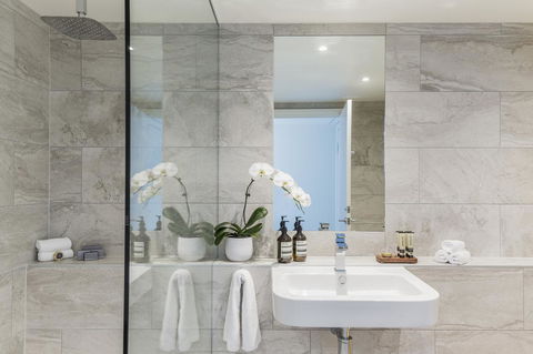 Quay West Suites Melbourne - ACT Tourism 11