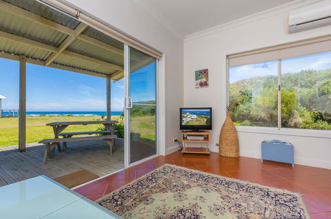 Cottages For Couples - ACT Tourism 21