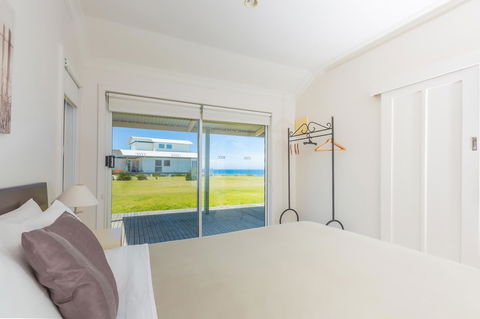 Cottages For Couples - ACT Tourism 17