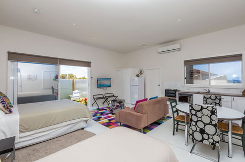 Cottages For Couples - ACT Tourism 7
