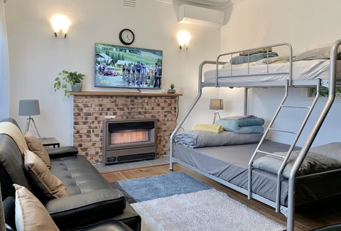 Jettycove Beach House - ACT Tourism 8