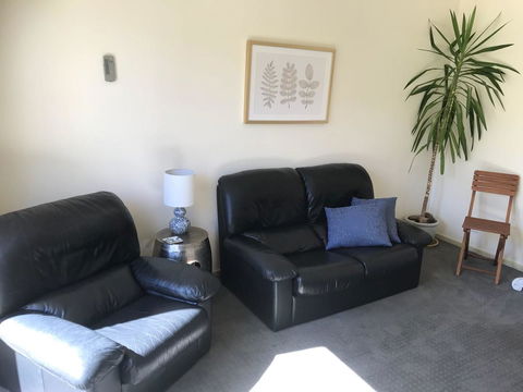 Lakeside Conti Villas - ACT Tourism 13