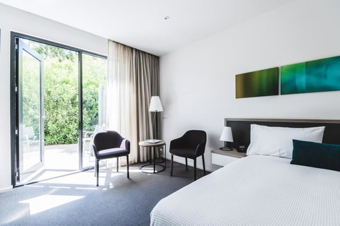 Quarters At Flinders Hotel - ACT Tourism 16