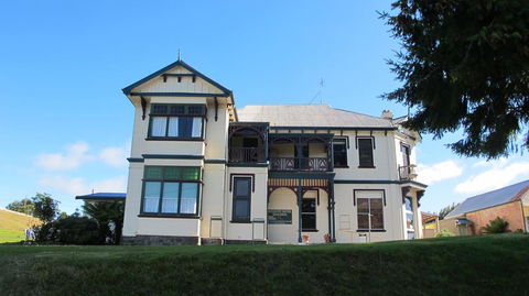 The Bischoff Hotel - ACT Tourism 0