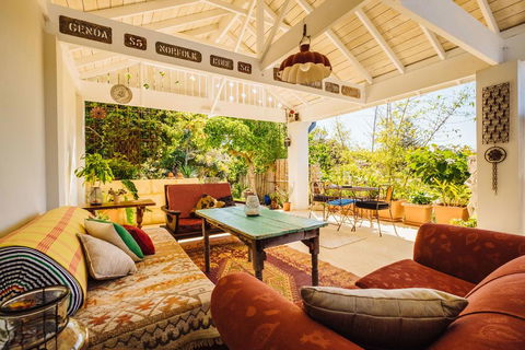 The Blue Beach House - ACT Tourism 0
