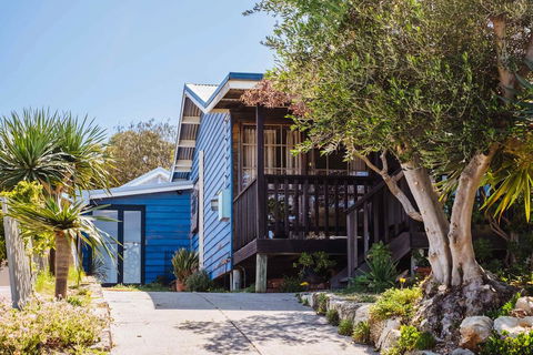 The Blue Beach House - ACT Tourism 2