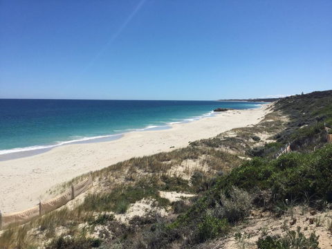 The Blue Beach House - ACT Tourism 1