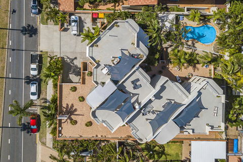 The Burlington Holiday Apartments - ACT Tourism 3