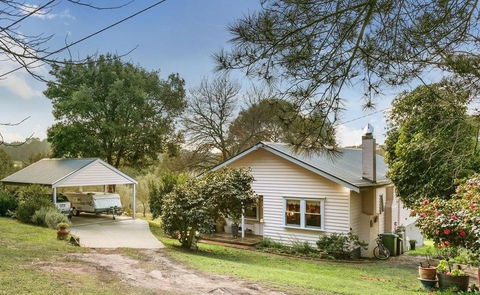 The Caretakers Cottage - ACT Tourism 0