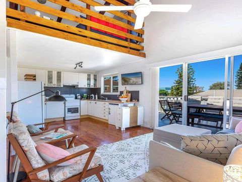 The Chalet At Callala Beach - Beach House Character - ACT Tourism 0