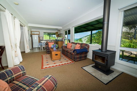 The Cottage At The Bryn At Tilba - ACT Tourism 3