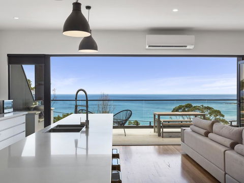 The Cube - Striking Architectural Showpiece - ACT Tourism 1