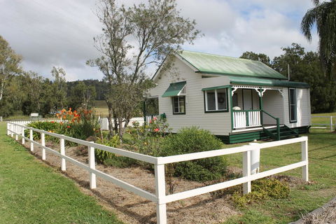 The Dollhouse Cottage - ACT Tourism 1