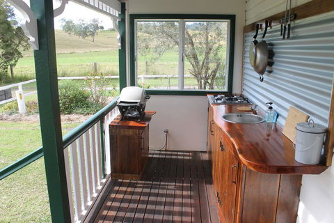 The Dollhouse Cottage - ACT Tourism 3