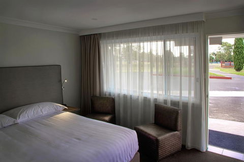 The Duck Inn Apartments - ACT Tourism 1