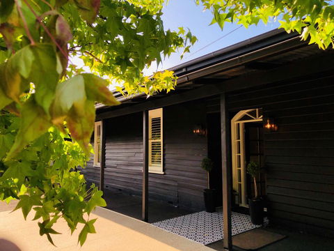 The Dudley Boutique Hotel - ACT Tourism 1