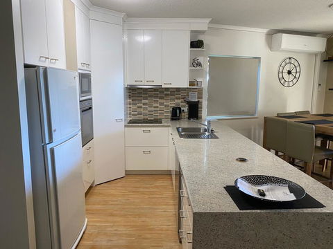 The Esplanade Holiday Apartments - ACT Tourism 2