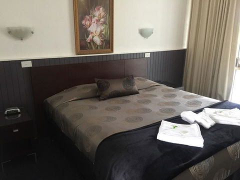 The Esplanade Motel - ACT Tourism 1